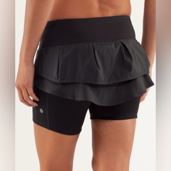 LULULEMON RUN SPEED SQUAD skirt (size 4) - Picture 2 of 7